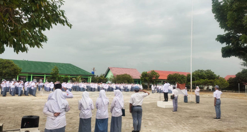 MAN 1 Lampung Selatan Laksanakan Upacara Bendera