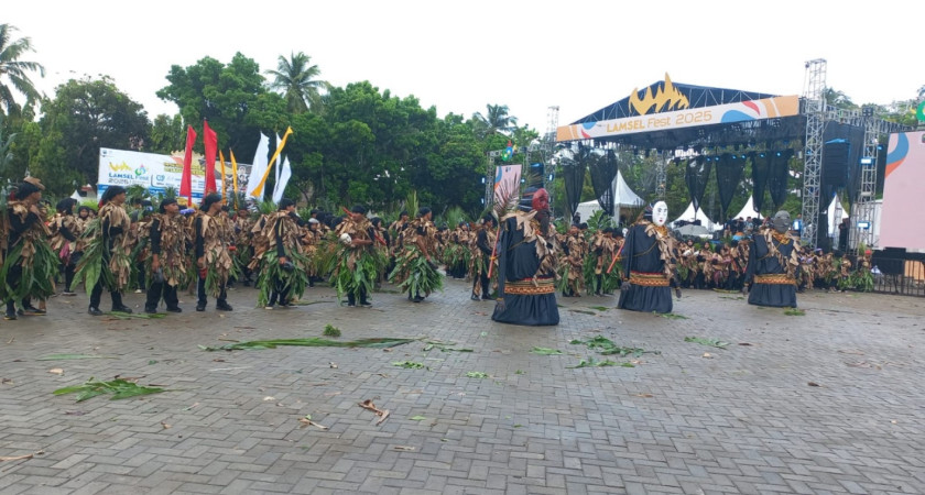 Lampung Selatan Gelar Kegiatan Tari Tuping, MAN 1 Lampung Selatan Ikut Berpartisipasi