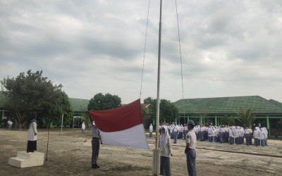 MAN 1 Lampung Selatan Gelar Upacara Bendera dengan Tema